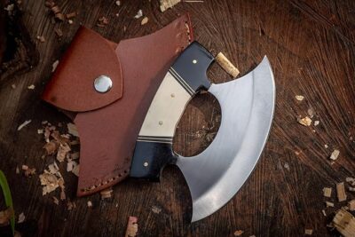 Stylish Ulu knife with a sharp curved blade & leather sheath.